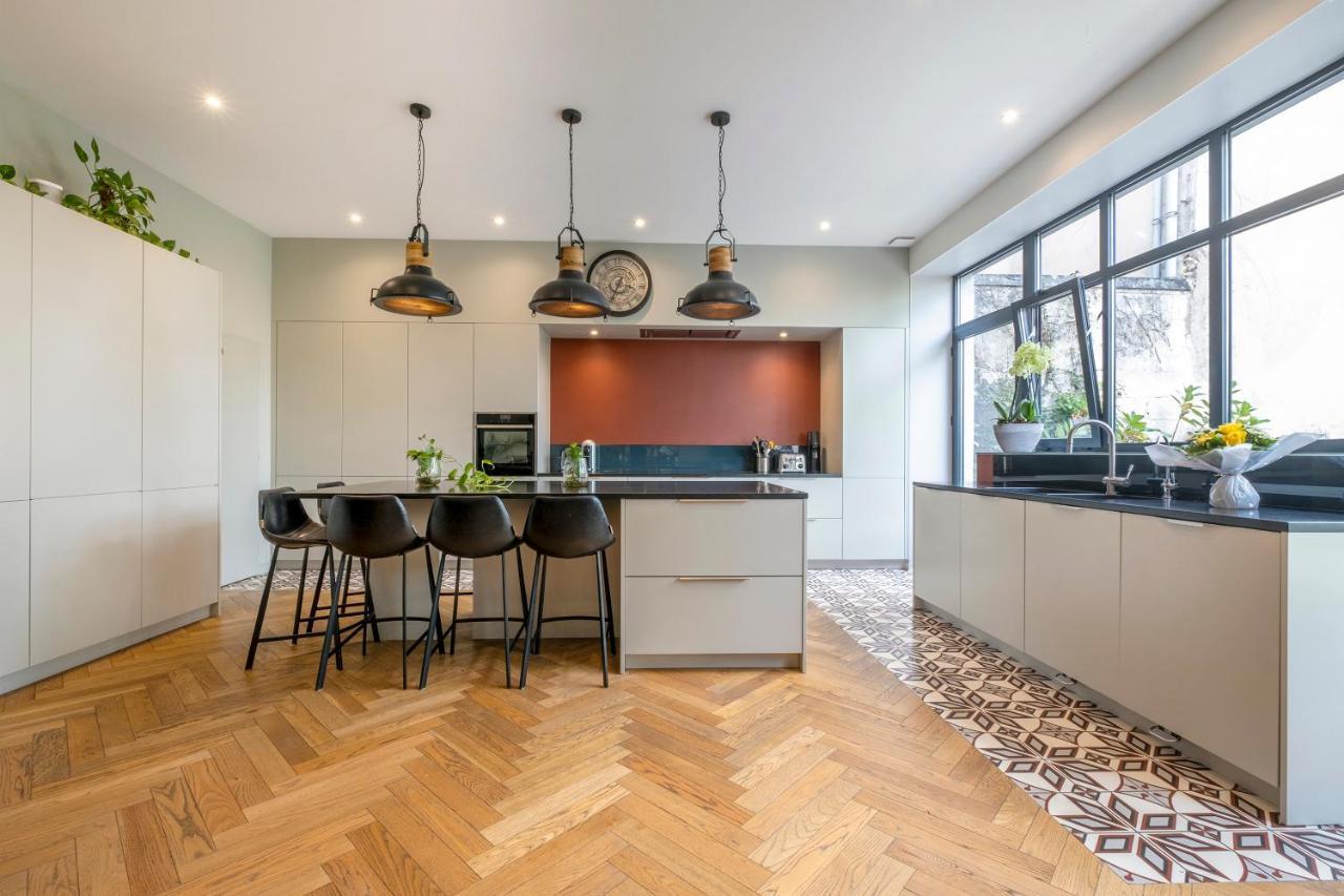 Escale Rochelaise, Gite Urbain Avec Spa Bain Nordique Et Sauna Tonneau La Rochelle  Exterior photo