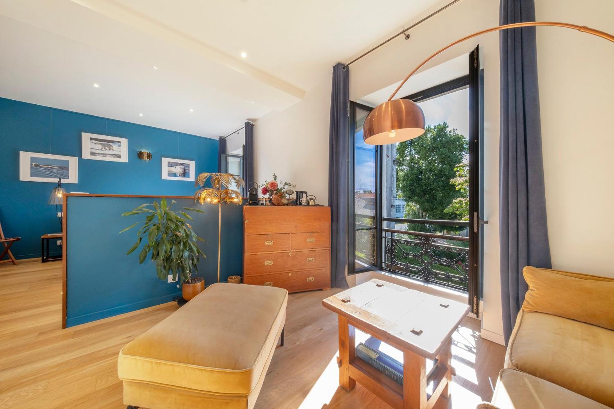Escale Rochelaise, Gite Urbain Avec Spa Bain Nordique Et Sauna Tonneau La Rochelle  Exterior photo